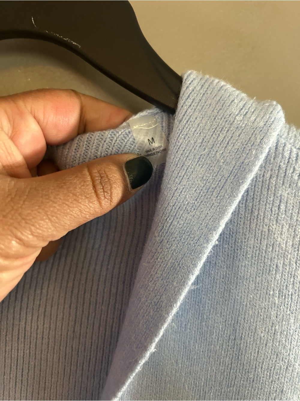 T Tahari Sweater - light blue v-neck ribbed with hood - Picture 4 of 11